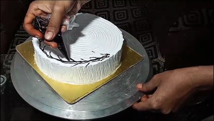 Decorate a Simple Cake with Flowers | Arifa Cakes