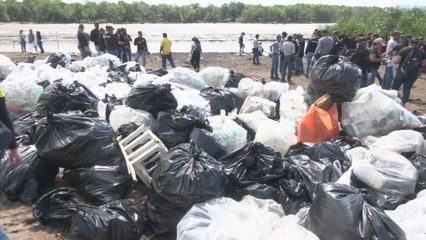 Realizan jornada de limpieza de playas