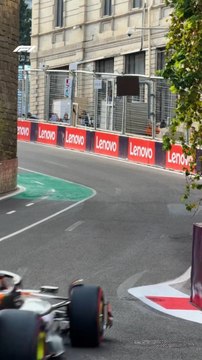 🏁 Bakou en feu !Verstappen arrache la pole au terme de qualifs folles marquées par 6 drapeaux rouges 🚩🔥Sainz en P2, Lawson surprend en P3 👏Leclerc & Piastri au tapis après leur crash 😬