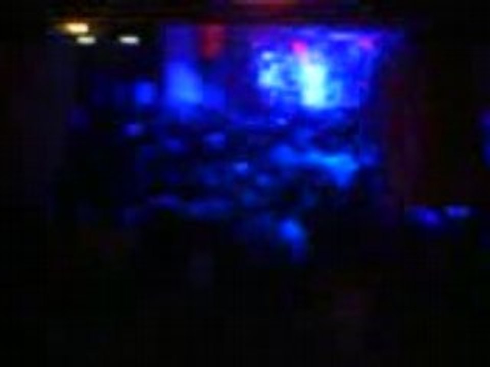 A la boite des Tropics a Lloret de Mar te kass