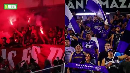 Graban golpiza de aficionados del Mazatlán a seguidores del Atlas