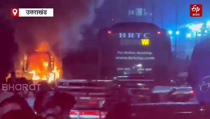 लच्छीवाला फ्लाईओवर के पास बड़ा हादसा, चलती एंबुलेंस में लगी आग, सड़क पर मची अफरा तफरी