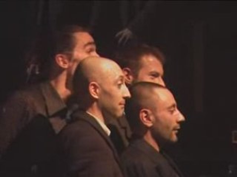 LES GROSSES PAPILLES Le Salut