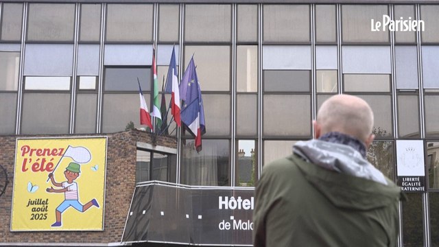 Malgré l’intervention de la police et de la justice, Malakoff refuse de retirer le drapeau palestinien de sa mairie