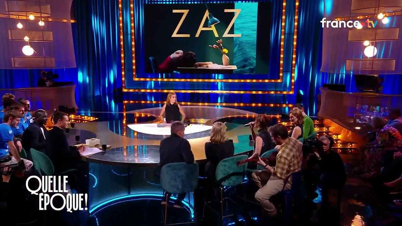 La chanteuse Zaz  interprète son nouveau titre dans l'émission Quelle époque sur France 2