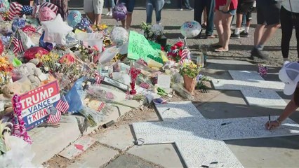 TEARS, GIFTS and TRIBUTES: the full CHARLIE KIRK MEMORIAL one day before his FUNERAL