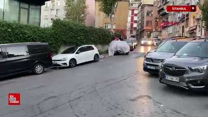 Beyoğlu’nda cip sürücüsünün çarptığı yaya iki araç arasında sıkıştı