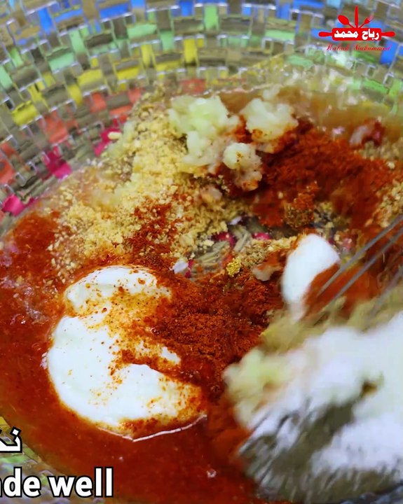 شاورما عالماشي للمستعجلين 🍗🔥  أسرع تتبيلة وسندويشات رهيبة بدقائق 😋 مين جاهز يجربها اليوم؟ 🥙 #شاورما_الدجاج #شاورما