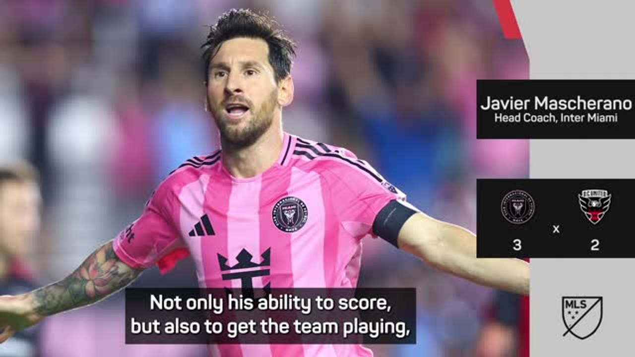 Mascherano hails 'abnormal' Messi
