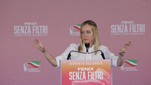 Meloni dal palco di Fenix: «Le minacce si moltiplicano ma non abbiamo paura»