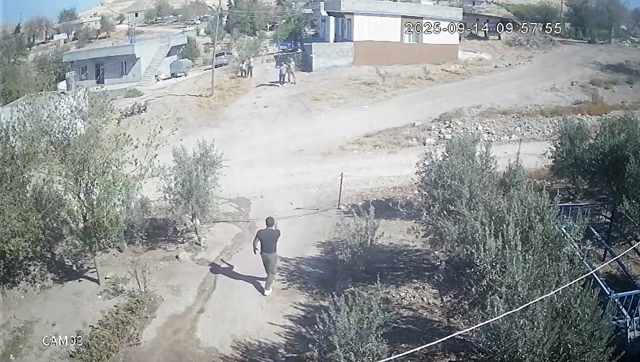 Birecik’te Baygın Haldeki Şahsı Yerde Darbeden Kardeşler Tutuklandı