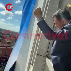 Bayrampaşa seçimlerinden sonra Özgür Çelik böyle görüntülendi