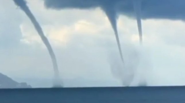 Giresun’da denizde 3 ayrı noktada hortum oluştu