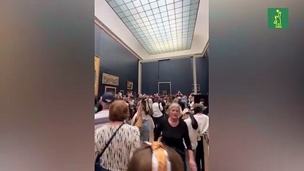 Una sonrisa contra la multitud: el desafío de contemplar a la Mona Lisa en el Louvre