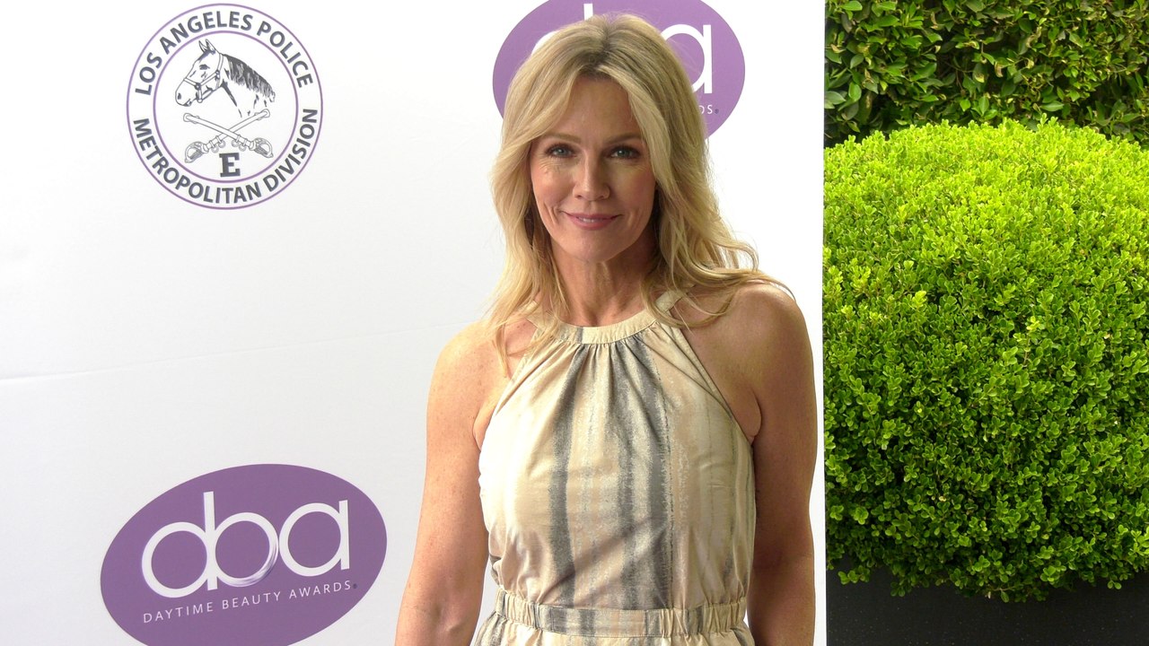 Jennie Garth attends the purple carpet at the 7th annual Daytime Beauty Awards