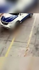 Hombre que descansaba en la parte trasera de una flota muere al ser arrollado