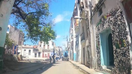 Entre Basura y Arte: La Belleza Cruda de La Habana Vieja que no te Muestran