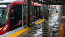 Vigilante de Transmilenio fue apuñalado por impedir el ingreso de colados