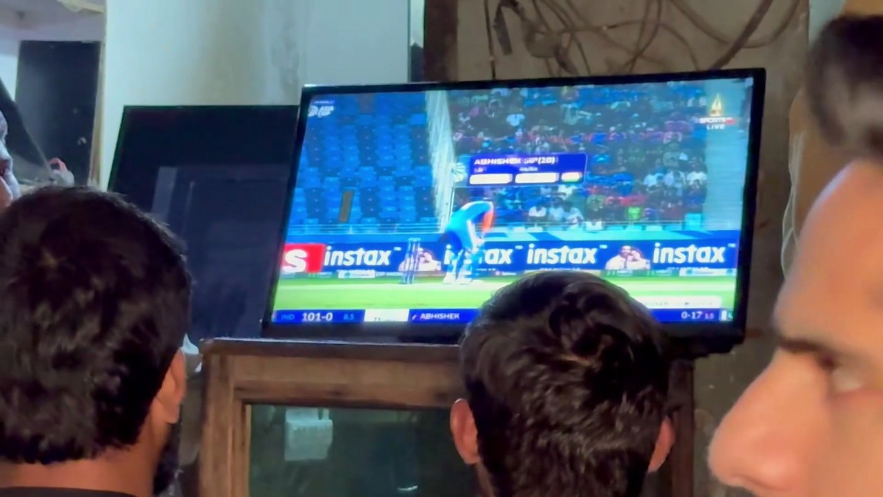 PAKISTANI PUBLIC CRYING REACTION AFTER INDIA BEAT PAK ASIA CUP TODAY MATCH LIVE REAL ENTERTAINMENT
