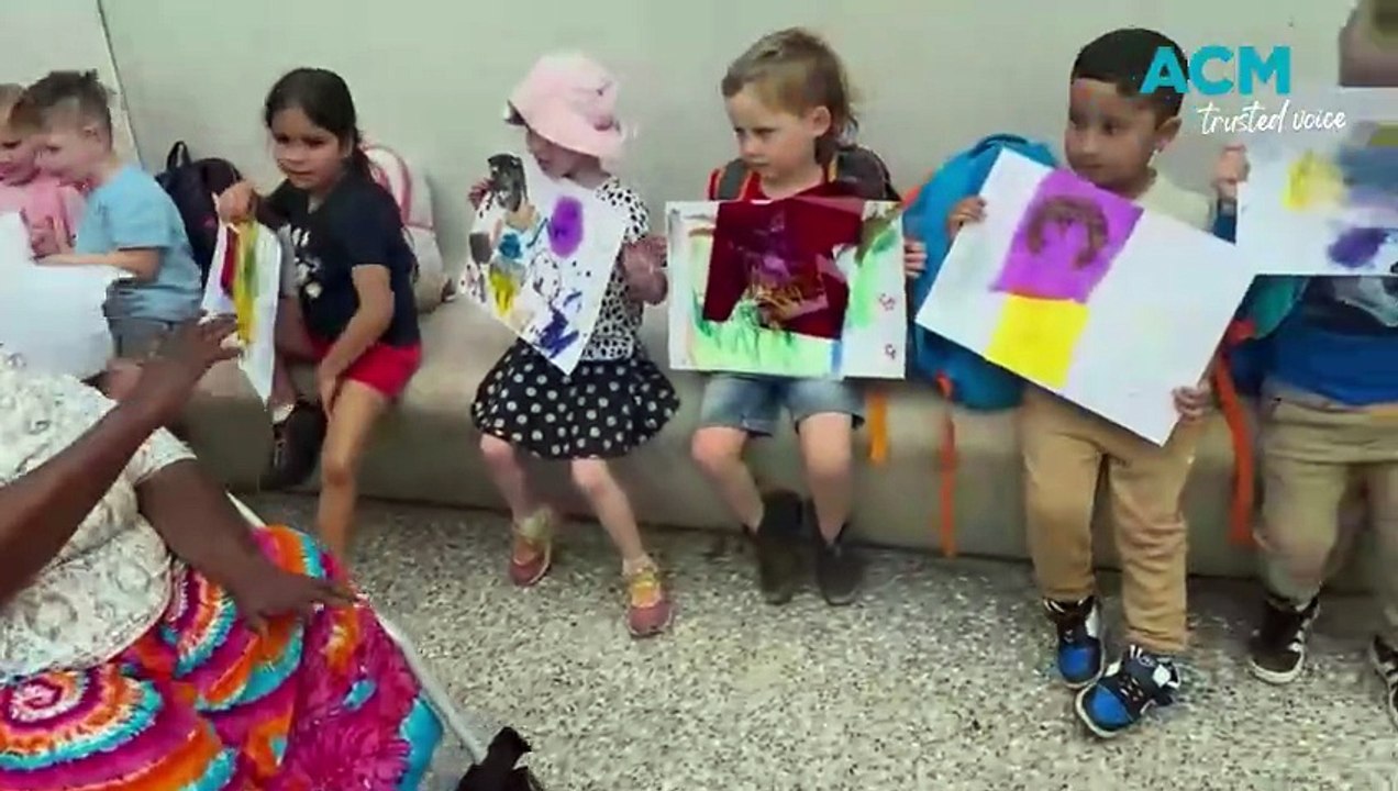 Nowra East Preschool Colour Workshop & meeting artists Betty Kuntiwa Pumani and Tuppy Goodwin.