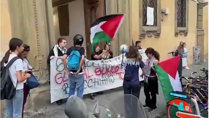 Firenze, il corteo in centro per Gaza. Presidio del collettivo davanti al liceo Machiavelli