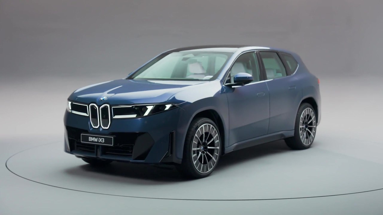 Der neue BMW iX3 - Fahrzeugfront - Klassisches Vier-Augen-Gesicht neu interpretiert