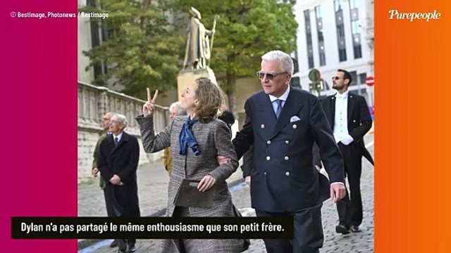 Le fils caché du prince d'une fameuse famille royale et d'une actrice sort de l'ombre, son frère délaissé ne partage pas le même enthousiasme