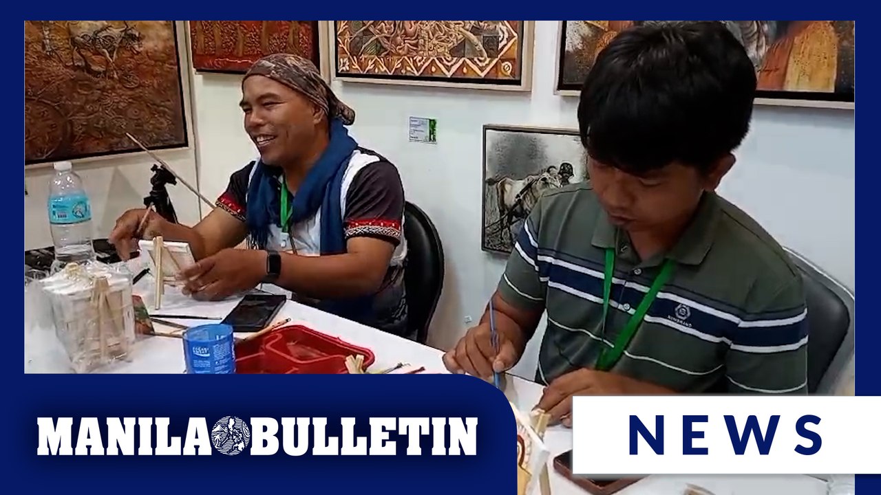 Artists from Bukidnon demonstrate  soil painting
