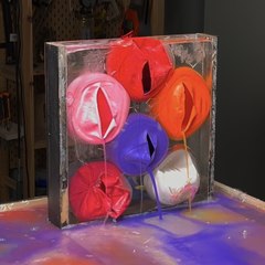 Recycling ♻️ ordinary balloons into a unique table 🎈 Awesome result!