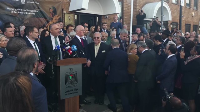 Momento HISTÓRICO en el REINO UNIDO: izan la BANDERA PALESTINA y reconocen su SOBERANÍA