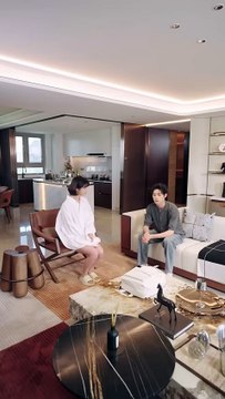 She had been bullied for a long time and was in extreme pain. One day, he came down from the sky like a god and rescued her from the abyss. Everyone said he was cold and unapproachable, but he doted on her like a treasure and kept her in his heart. #Popul