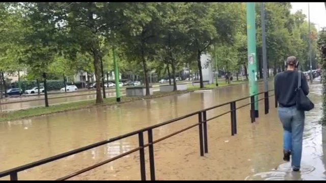 Le immagini delle strade allagate dall'esondazione del Seveso a Milano