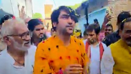 गरबा पंडालों में मुस्लिमों की एंट्री पर मचा बवाल, धीरेंद्र शास्त्री ने दिया बड़ा बयान