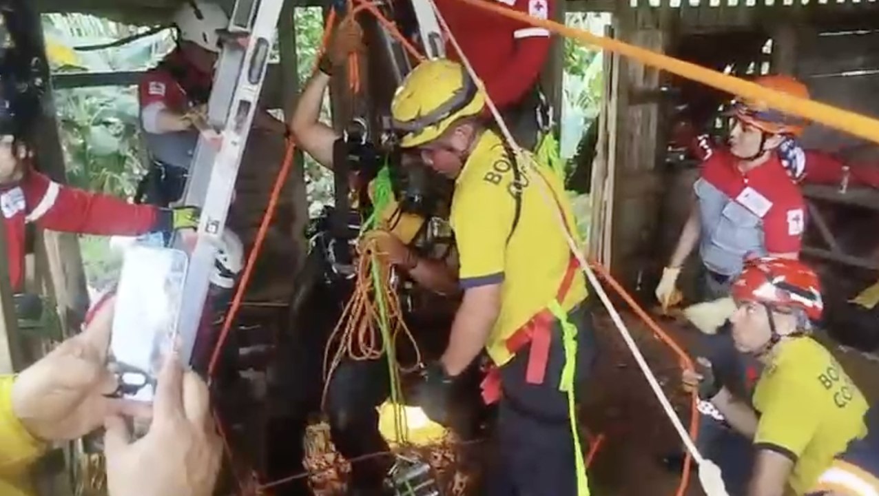 Reina Rodríguez, funcionaria de la Unidad de Cavernas y Montañas de Bomberos