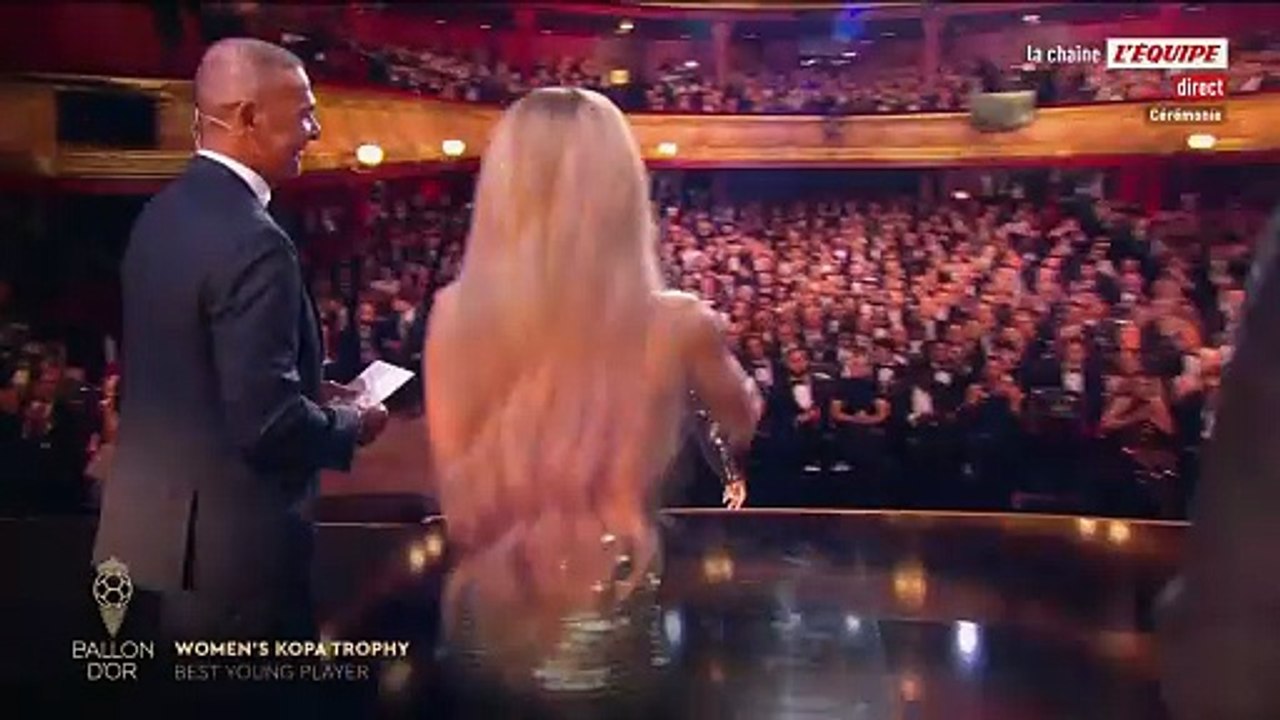 Vicky Lopez remporte le premier trophée Kopa féminin de l'histoire - Ballon d'Or 2025