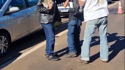 Homem é encontrado caído no meio das pistas da Avenida Brasil, no Centro de Cascavel