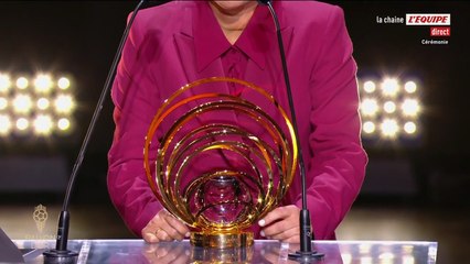 Sarina Wiegman remporte le trophée Cruyff de la meilleure entraîneuse d'une équipe féminine - Ballon d'Or (F)