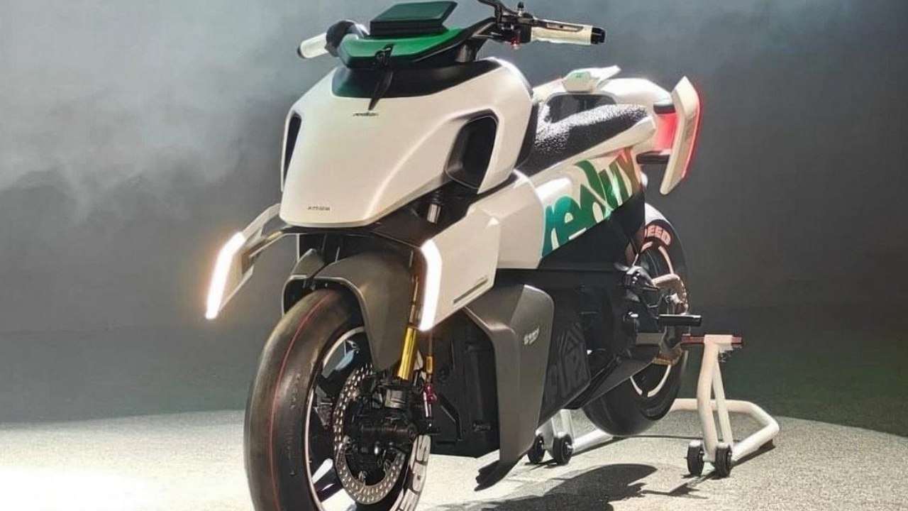 So fährt sich das Ather Redux – das E-Moped der Zukunft?