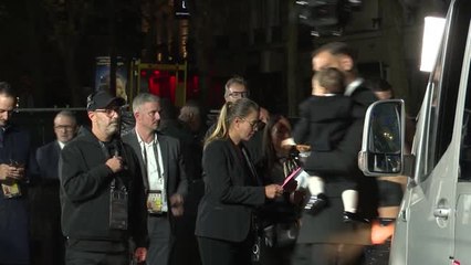 Ballon d’Or - Donnarumma arrive à la cérémonie avec son bébé habillé d'un costume !