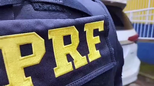 PRF recupera duas Hilux furtadas e prende motoristas em Guaíra
