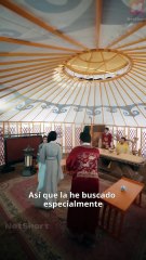 En el día de su ascenso al trono, él murió en sus brazos…ella renace para ser su única redención...