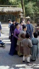 A modern female bodyguard's soul travels through time to become a fat village woman#shortplay
