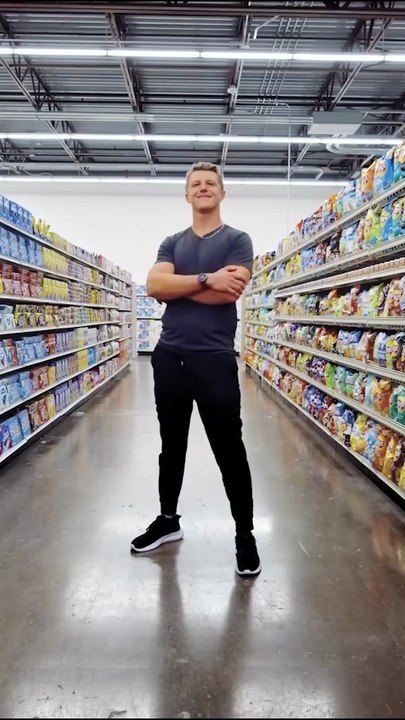 "Trapping 5 YouTubers in an Albertsons Store! 😱🛒 | 24 Hour Survival Challenge"