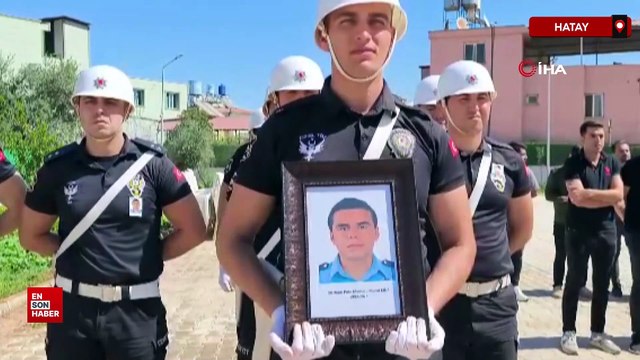 Hatay’da polis memuru halı sahada kalp krizi geçirerek hayatını kaybetti
