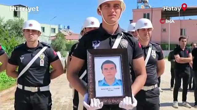 Polis memuru, halı sahada kalp krizi geçirerek hayatını kaybetti