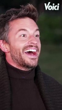 🇬🇧✨ Ambiance star à la London Fashion Week ce lundi 22 septembre : le défilé Burberry à Hyde Park a vu débarquer Sir @eltonjohn, @jbayleaf, et le couple glamour @jasonstatham & @rosiehw, tous posant avec style avant le show. Un mélange parfait de musiq