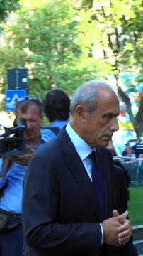 Milano dà l'ultimo saluto a Giorgio Armani: camera ardente aperta fino a domenica