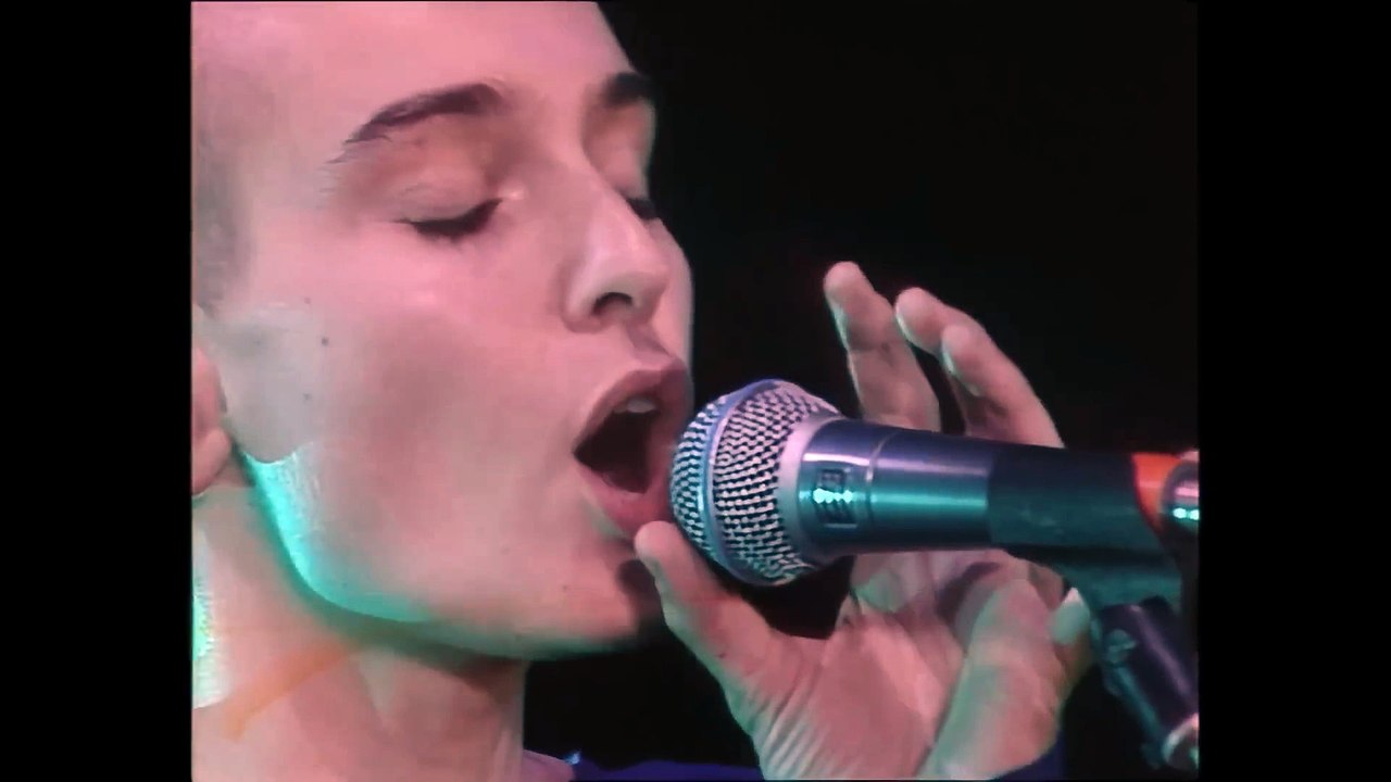 Sinéad O'Connor e Roger Waters - 'Mother'