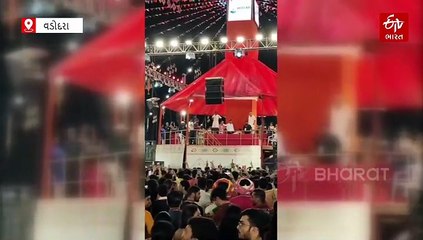 યુનાઇડેટ વેના ગરબામાં કીચડના કારણે ખેલૈયાના હોબાળા બાદ આયોજકોની રિફંડ અંગે કરી જાહેરાત