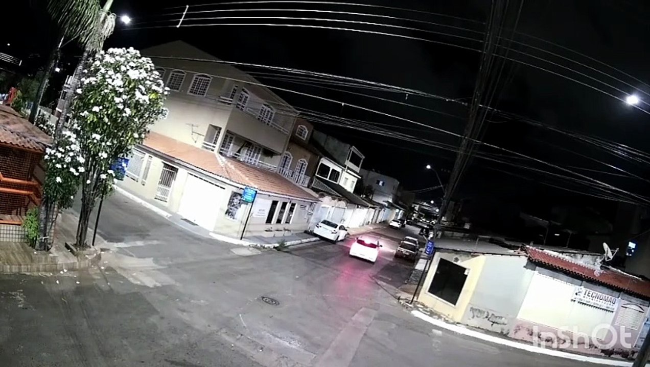 Criminosos se passaram por policiais federais e...